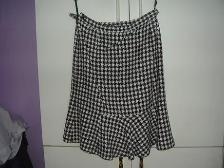 Sukňový kostým, 42