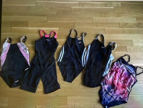 Dievčenské  plavky, 134