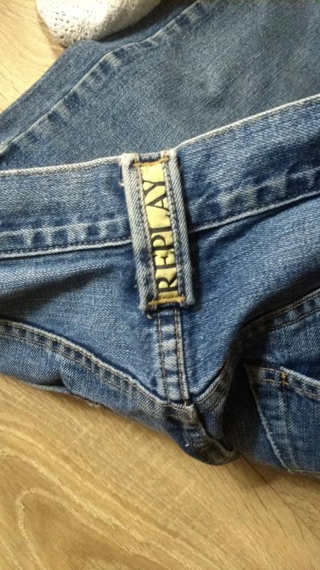 Rifle na gombíky, replay,l