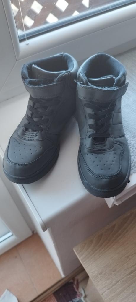 Vyššie tenisky, 38