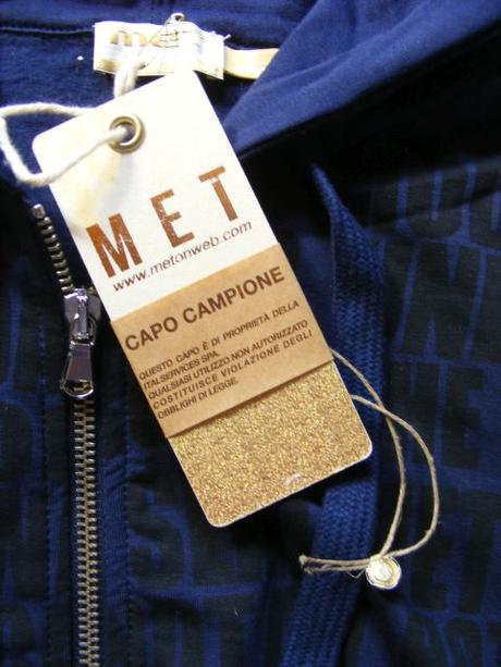 Crop mikina zn. met, met,34 - xs