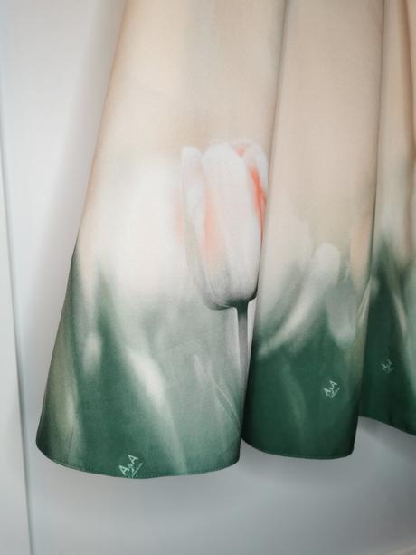 Midi šaty s tulipánmi, 40