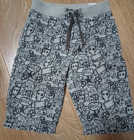 Kraťasy 7-8 rokov, h&m,128