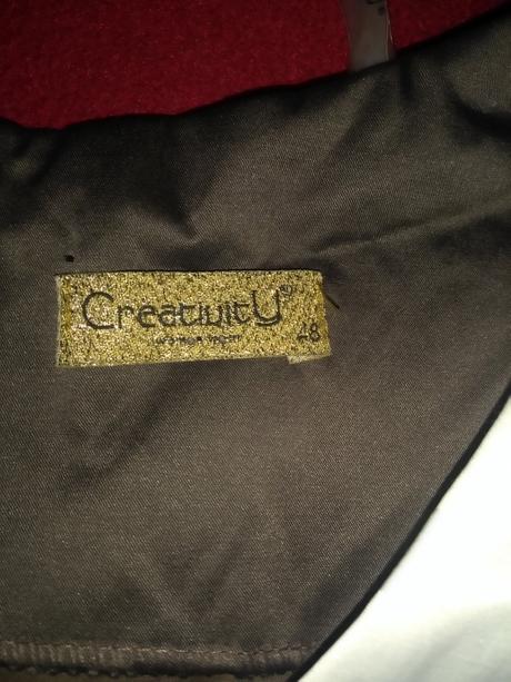 Krátke spoločenské šaty, 46