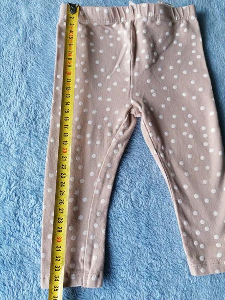 Dvoje legíny, reserved,80