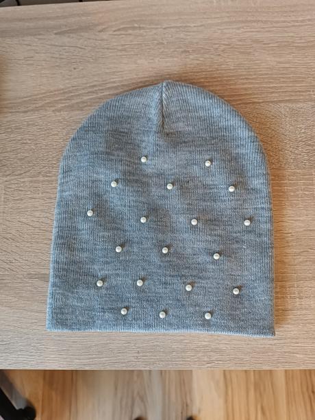 Dámska čiapka s perličkami, gate