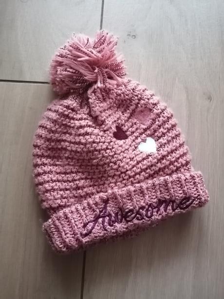 Zimná čiapka so srdiečkami, 122