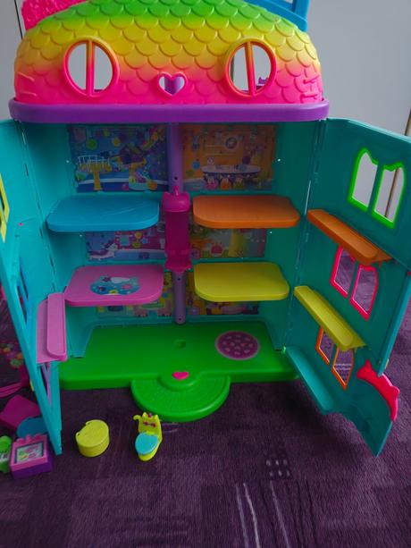 Gabbys dollhouse,
