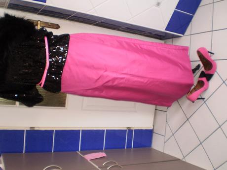 Dlha sukna spolocenska, s