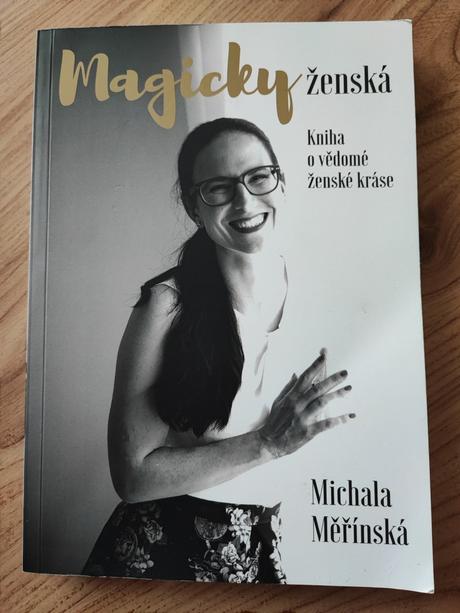 Kniha magický ženská,