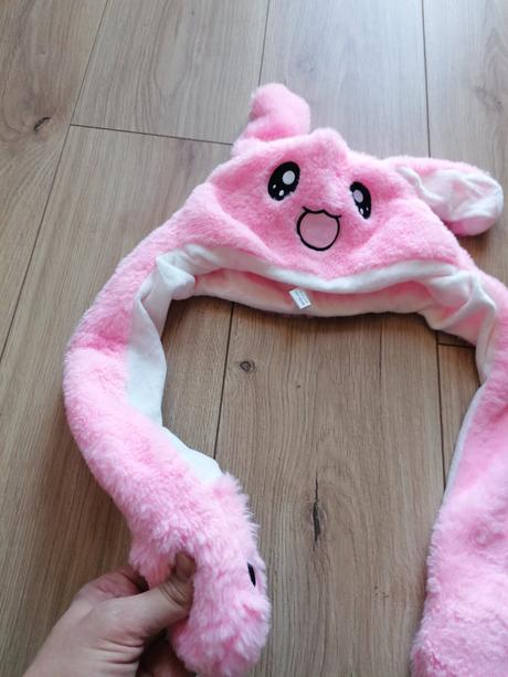 Jemná čiapka s pohyblivými ušami na cca 7-10 rokov, 134