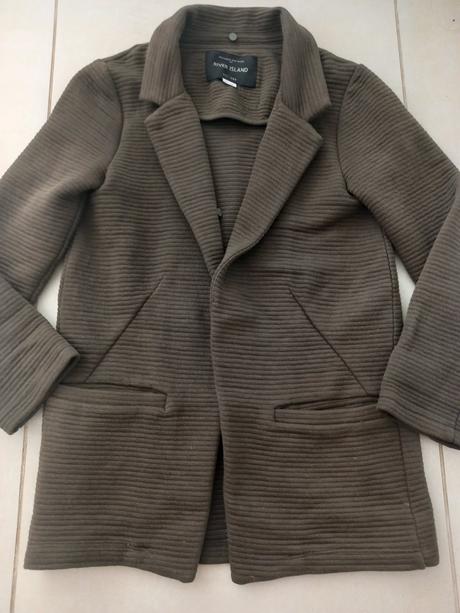 Sako, river island,140