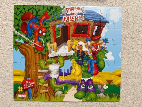 Puzzle spiderman - 25 dielikov - top stav,