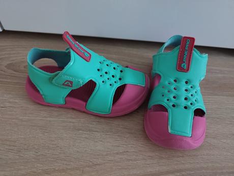 Topánky k vode, alpine pro,23