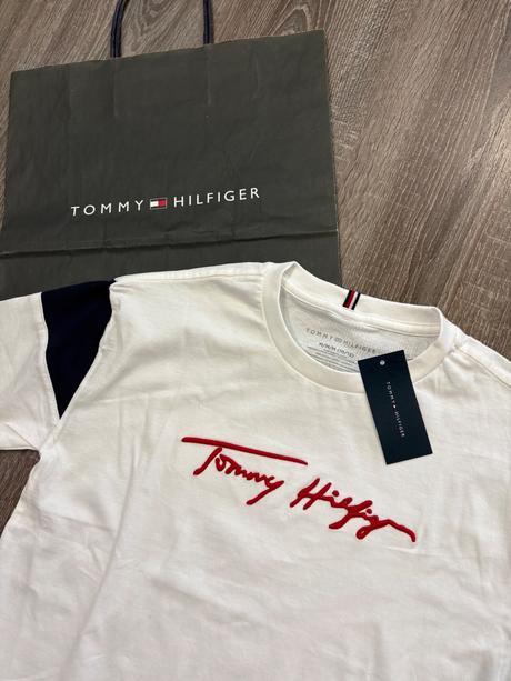 Tommy hilfiger chlapcenske tričko na 10-12 rokov, tommy hilfiger,140
