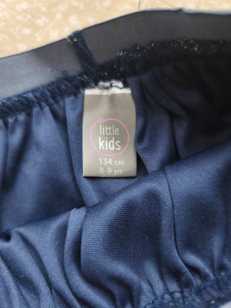 Dievčenská sukňa, 134