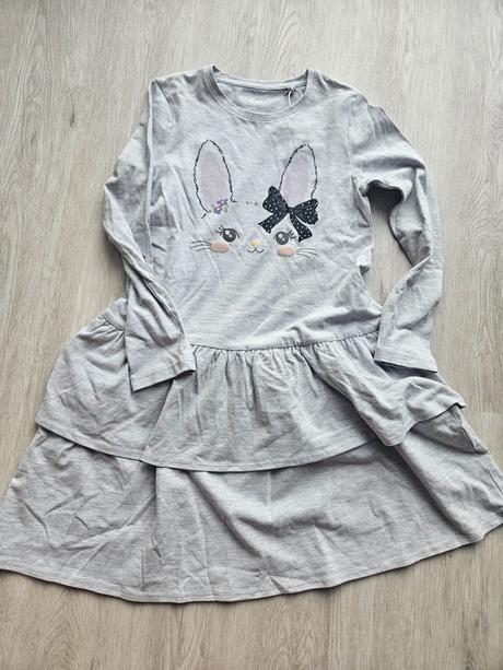 Dievčenské šaty, veľ. 134, c&a,134