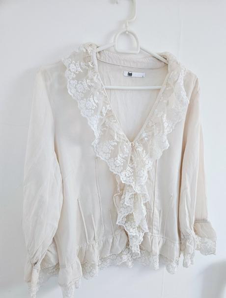 Krásna blúzka s čipkou, l