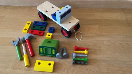 Stavebnica - nákladné auto,