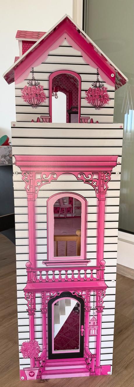 Barbie dom, 