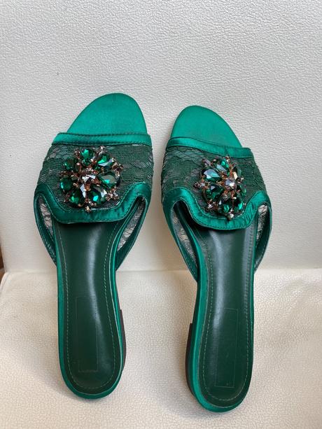 Letne slapky, guess,37