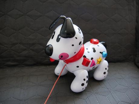 Plastový pes so zvukmi, 