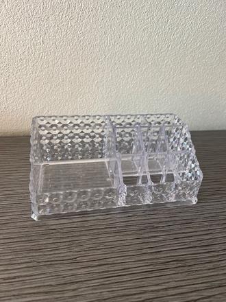 Organizér na kozmetiku,