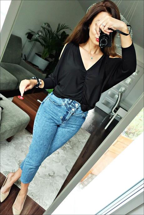 Čierny top s vykrojenými ramenami, xs