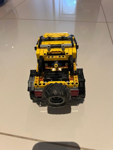 Predam lego technic jeep wrangler,