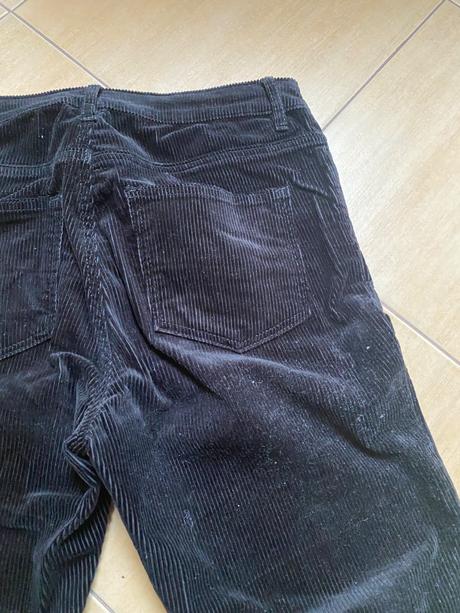 Menžestrove nohavice, h&m,s