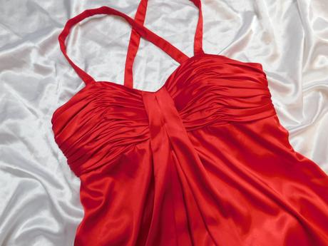 Velmi pekne saty na slavnost, 38