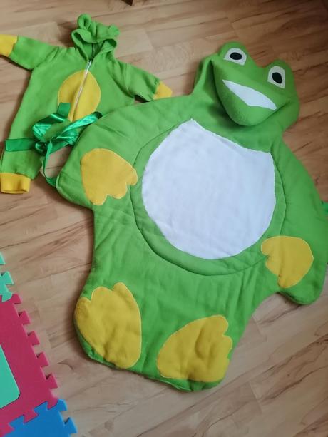 Zavinovačka ( hracia deka) + overal s uškami žabka, 