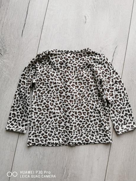 Dievčenský svetrík, c&a,80