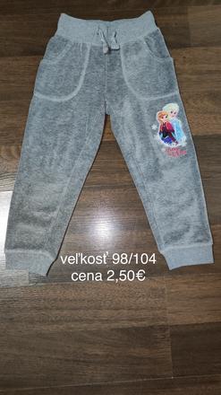 Tenké tepláky, 104