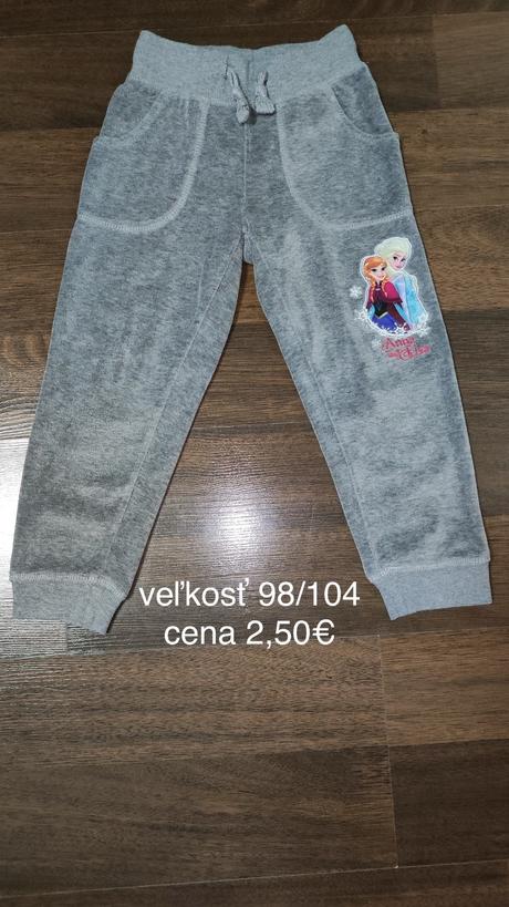 Tenké tepláky, 104