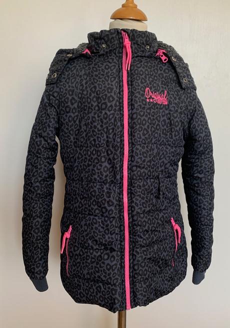 Dievčenská vetrovka na zimu s kapucňou, 134