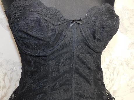 Kvalitny čipkovany korzetovy top, 70c