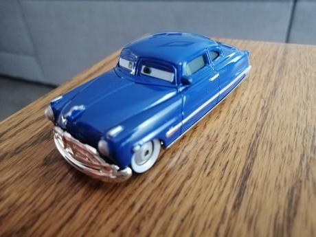 Cars,, championn doc hudson ,, mcqueen autá,