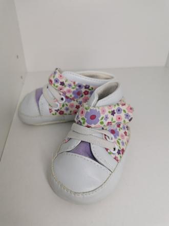 Kvetinové tenisky pre najmenších, <17