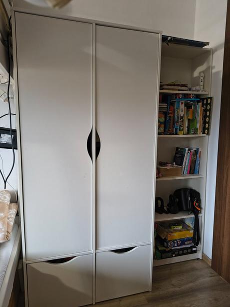 Skriňa ikea, 