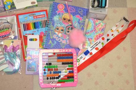 Dievčenské potreby sada 20 ks,