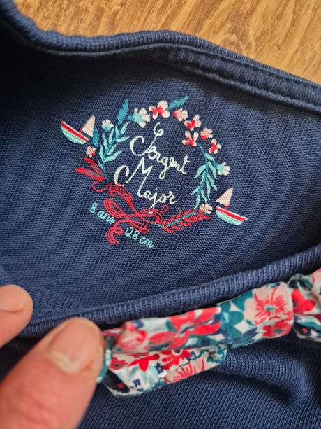 Krasne saty sergent major, sergent major,122