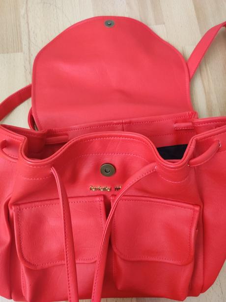 Batoh farfalla, farfalla