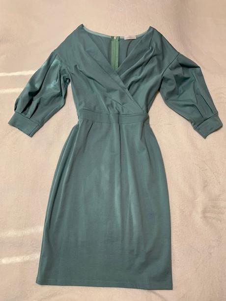 Šaty s nazberanými rukávmi zn. magenta, m / s