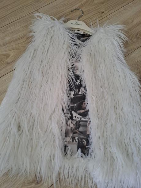 Biela vestička s dlhým vlasom, 128