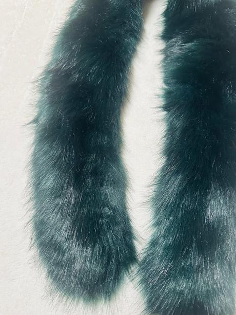 Smaragdovozelený golier z umelej kožušiny reserved, reserved