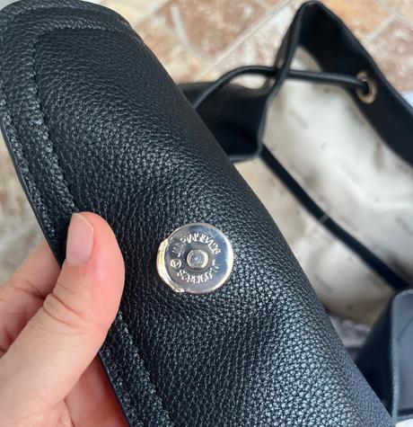 Nový ruksak guess s visačkou, guess