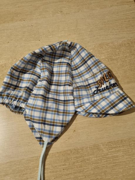 Letná čiapočka, 62