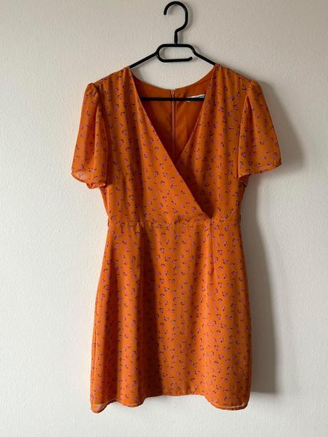 Oranžové šaty s kvietkami, xs