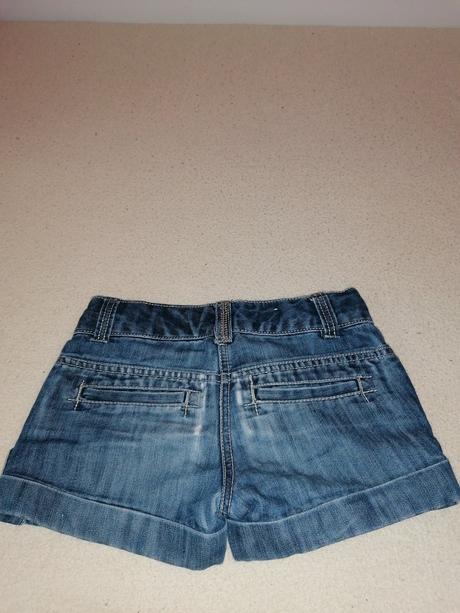 Šortky, next,116